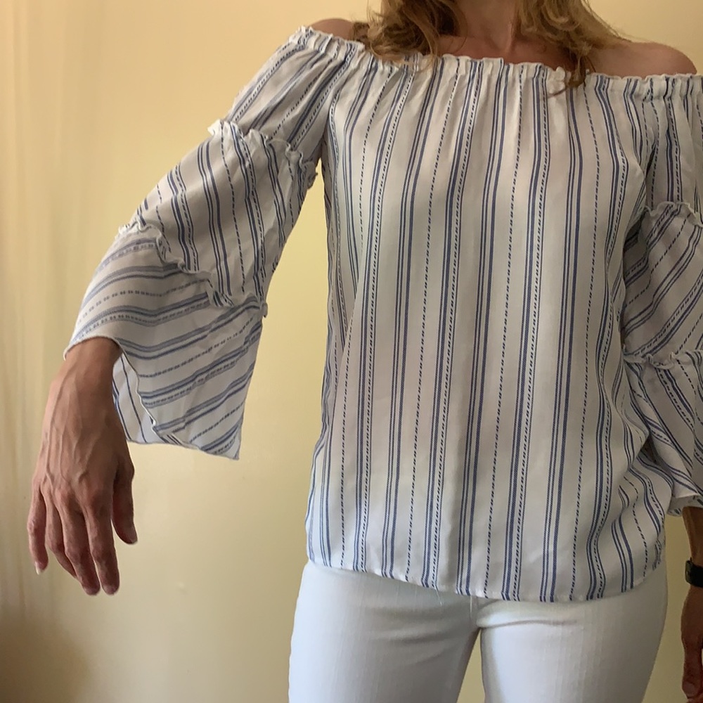 ANTHROPOLOGIE {Drew} bell sleeved top - Size XS - Picture 5 of 5